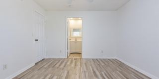 206 16th Street Gallery 24