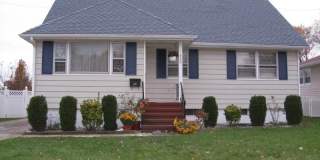 510 Helfin St Gallery 1