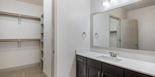 Eleven10 at Farmers Market Apartments Gallery 10