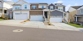 Newer 4 Bed 2.5 Bath Home in Saratoga Springs with Community Pool Gallery 1
