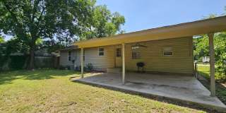 HUGE PRICE REDUCTION & READY FOR MOVE IN - AVAILABLE NOW! Gallery 20