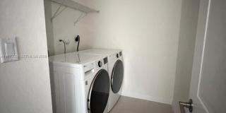 2638 SE 9th St Gallery 17