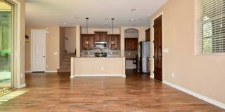 Beautiful 3 bedroom with a loft in Cooley Station! Gallery 4