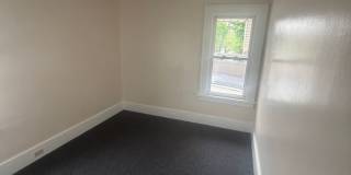Remodeled West Side 3 Bedroom House Gallery 12