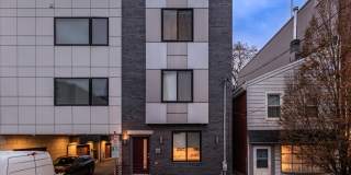 1121 EARL Street Gallery 1