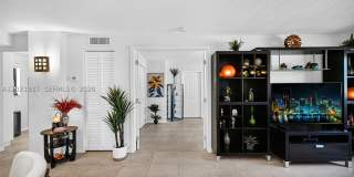 1334 Collins Ave Gallery 6