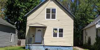 384 Iona, updated 3 bedroom house Gallery 1