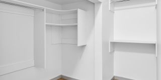 3033 Wilshire Gallery 22