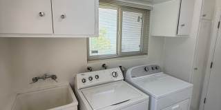 Beautiful One Level, 3 Bedroom, 3 Bathroom Tarzana Pool Home for Lease! Gallery 36