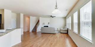 Room in 5 Bedroom Home at Green Birch Dr Gallery 28