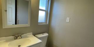 Beautiful 4 bed 2 Bath house in Aurora Gallery 20