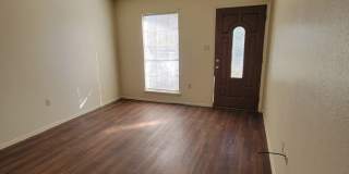 3 bedroom 1.5 bathroom Gallery 9
