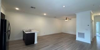 1812 MAIN Street Gallery 23