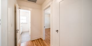 3924 Alameda Place Gallery 17