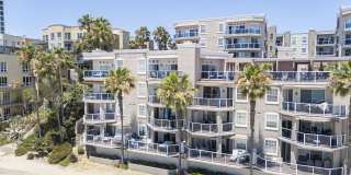 Beachfront Oasis - 3 bed 2 bath in Alamitos Beach Gallery 1