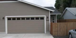 Must See 3 Bedroom with Fenced Yard! Gallery 1