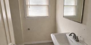 2BR/1BA Downtown Tuscaloosa Gallery 4