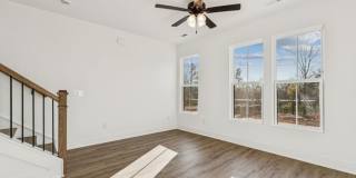 5015 Grayton Alley Gallery 90