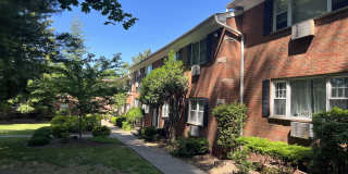 24 South Henry Street7B Gallery 1