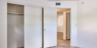 Elmwood Apartments Gallery 10