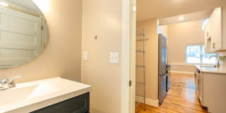 157-105 N. Main Street Gallery 10
