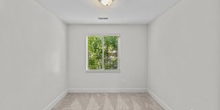 Nestled in the heart of Charlotte’s iconic Myers Park, this sophisticated 10-unit gated condo on Queens Road offers modern elegance & urban convenience Gallery 42