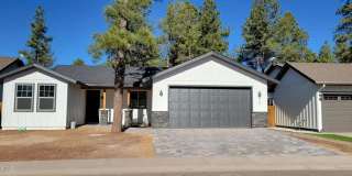 Gorgeous New 3 bed 3 bath 3 car garage home near golf course in Williams AZ Gallery 1