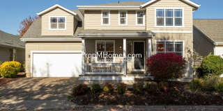 Wilsonville 4BR/2.5BA Home with Gas Fireplace, Hardwoods & Granite Island! Wilsonville 4BR/2.5BA Home with Gas Fireplace, Hardwoods & Granite Island! Gallery 1