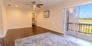 Beautifully renovated courtyard townhome in the heart of Corpus Christi Gallery 8