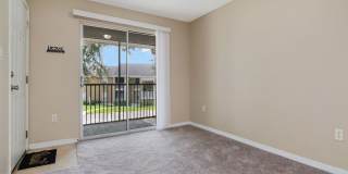 Park Lake — 1 Bed / 1 Bath + Den | Upstairs Condo | Brandon, FL Gallery 15