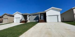 Tired of Nightly Rental Rates - New Never Occupied - Brand New 2 bedroom 2 bath Duplex in Kimberling City, MO - Ask us about Move In Incentives Gallery 1