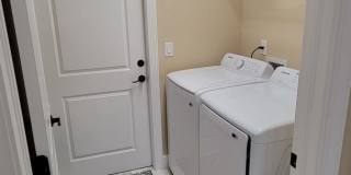 Charming 4BR House in Lehigh Acres Gallery 10