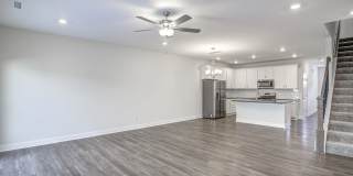 3/2.5 Townhome Close to Southpoint w/ Garage! Gallery 7