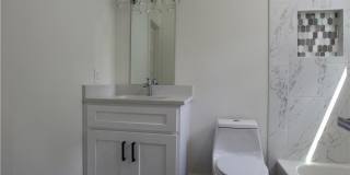 705 Harris Full - Modern Duplex 8 Bed / 7.5 Bath Available August 2027 Gallery 86