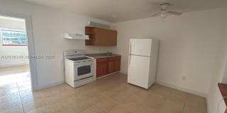 8450 NE Miami Ct Gallery 1