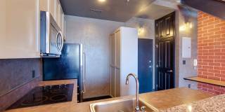 Move in ready modern loft condo in Uptown Charlotte just seconds to all the action. Gallery 6