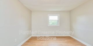 1652 North Cherry Street Gallery 42