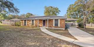 JUST LISTED! Gallery 1