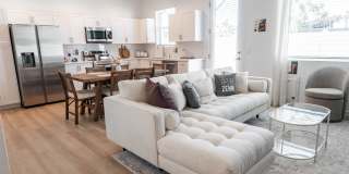 Zenn Skyview Gallery 9
