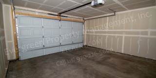 Stunning 3 Bedroom, 2.5 Bath Townhome in Beautiful Windsor! Gallery 27