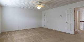 Beautifully maintained 4 bedroom, 2.5 bathroom home for rent in South Chesapeake! Gallery 32