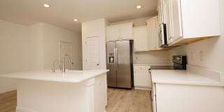 * MOVE IN SPECIAL *Newer Townhome in Destin Gallery 11