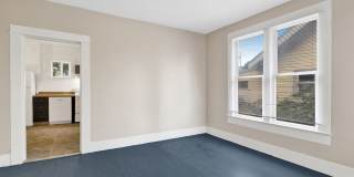 4 Bedroom, 1 Bathroom Home in the York Neighborhood for Rent! Gallery 10