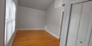 800 E Broadway Gallery 12