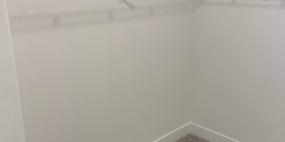 Short term lease available flexible end date Gallery 21