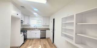 Single Story Senior Home 55+ community- Newly Remodeled- Ready To Move In. Gallery 15