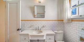 152 South Roxbury Drive Gallery 1