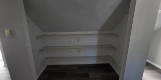 528 N. 6th Street Gallery 14
