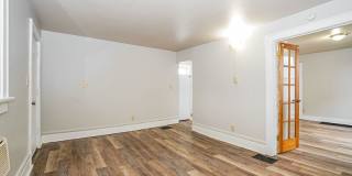 2009 Sullivant Avenue Gallery 4