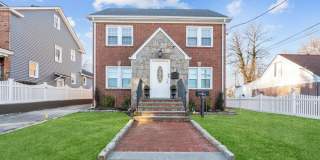 9 George Street unit: Lower Gallery 1